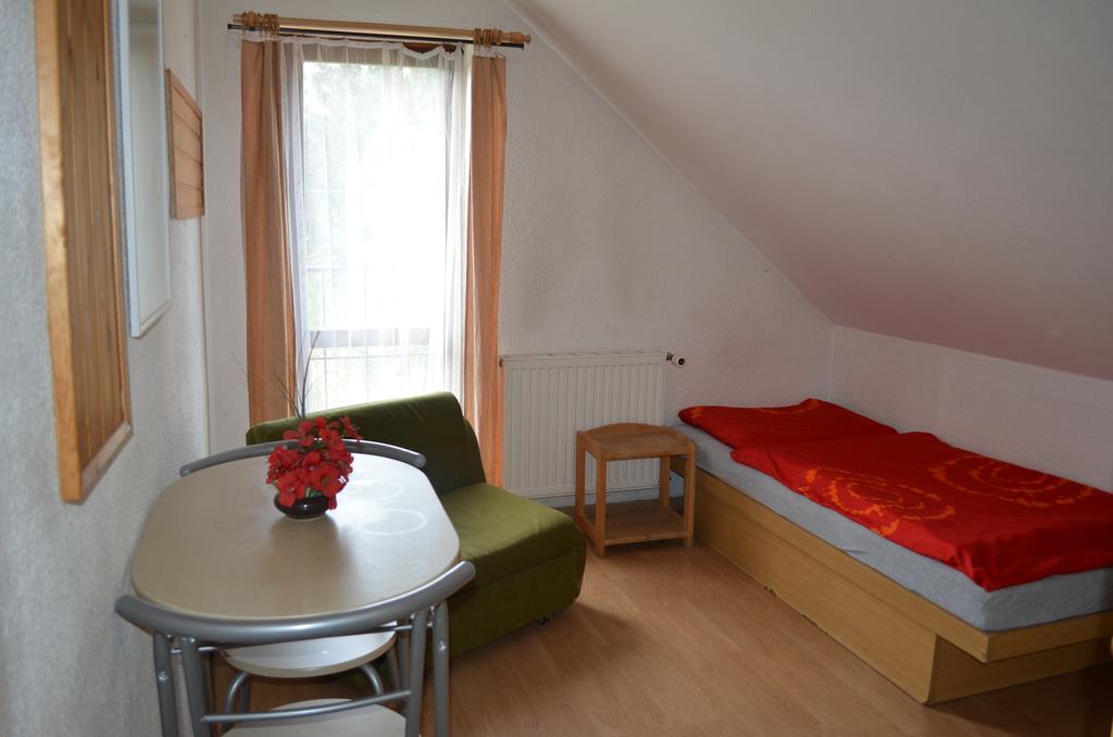 Pension Egida Rez Room photo