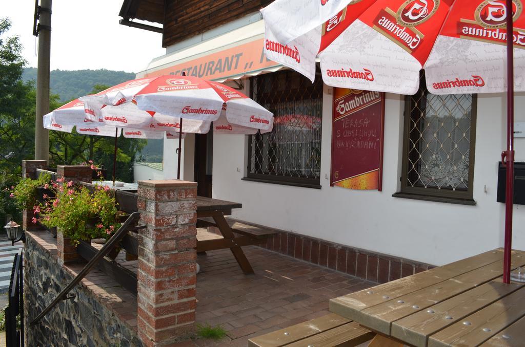Pension Egida Rez Exterior photo