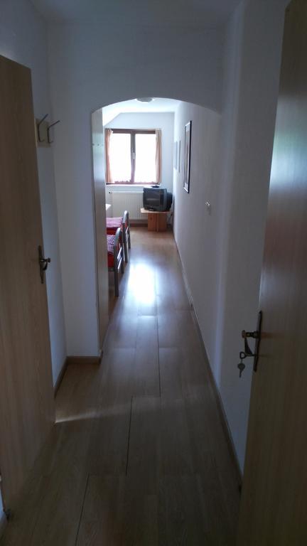 Pension Egida Rez Exterior photo